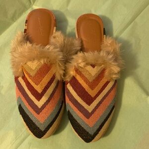 Universal Thread Chevron Pattern Fur-Lined Mules